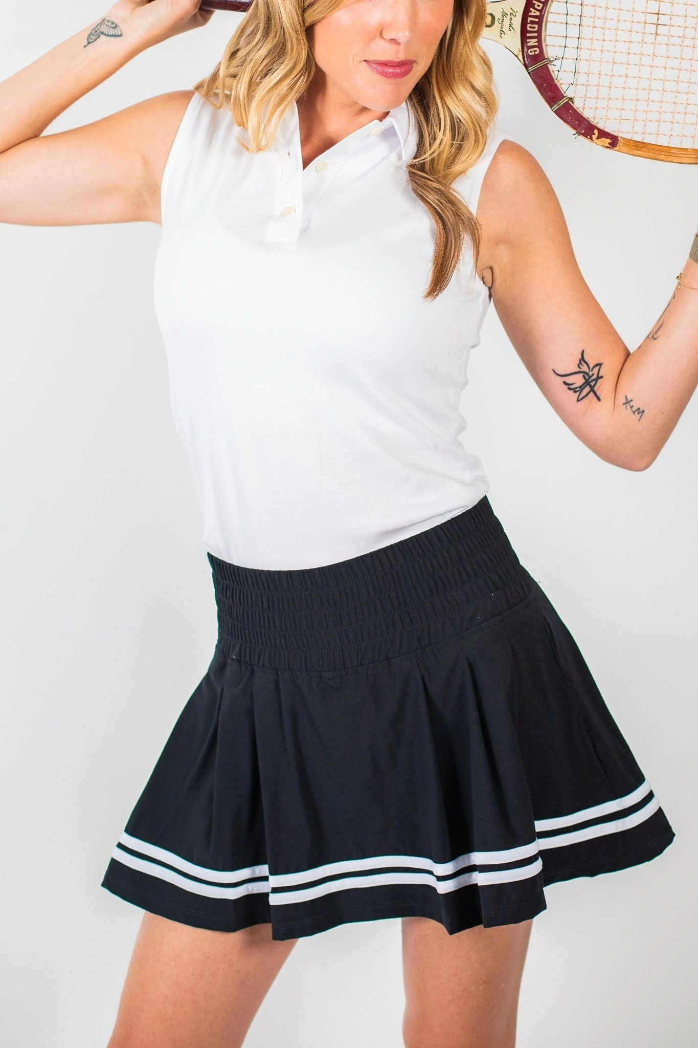 Amanda's Solid Sleeveless: Your Everyday Essential. Effortless Style, Classic Comfort.